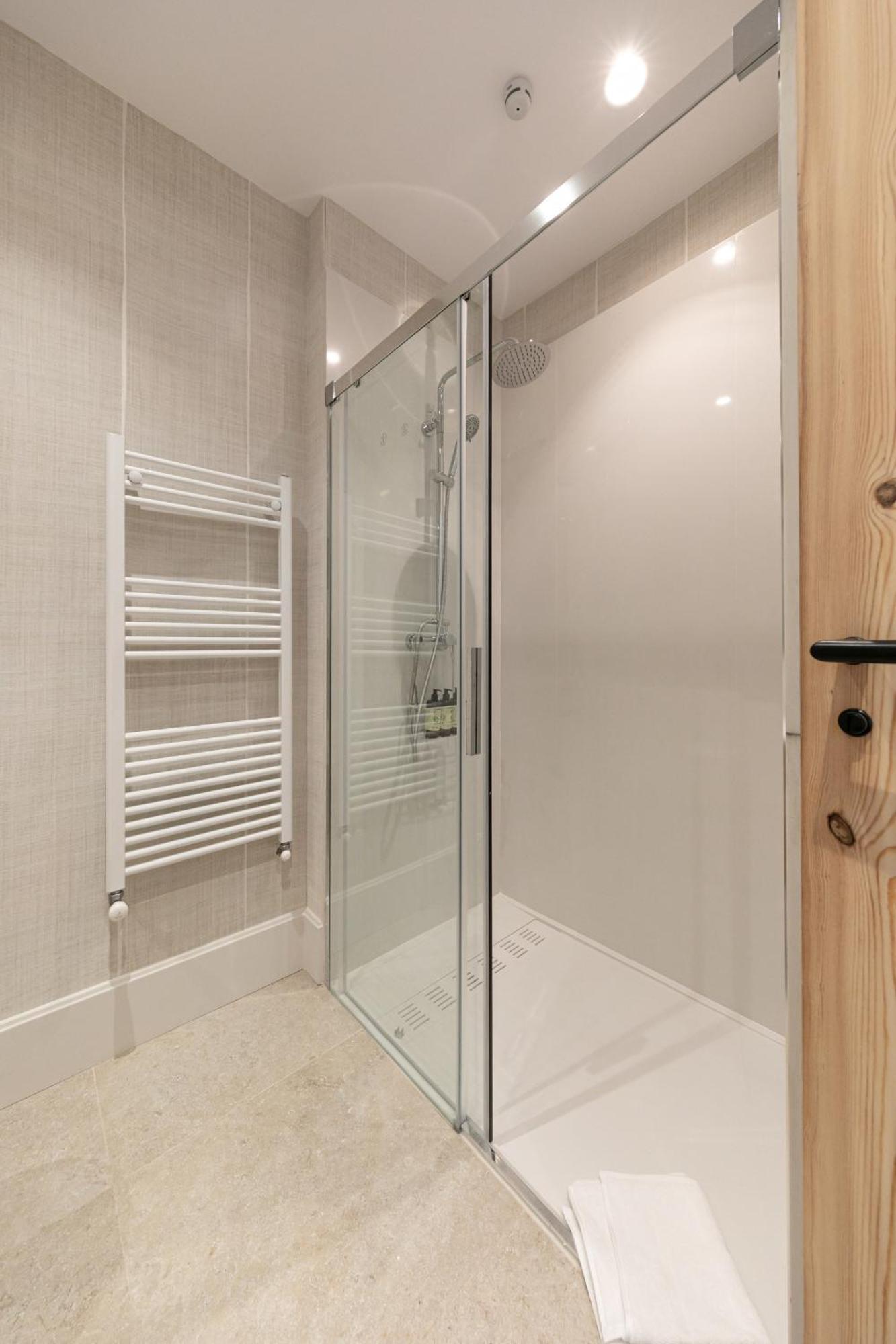 Green-Apartments Reales Atarazanas Suites セビリア エクステリア 写真